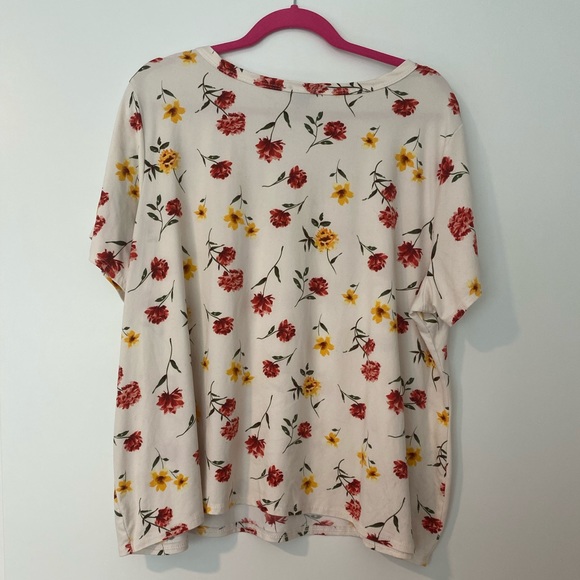 ❤️Rue21 Top❤️ - Picture 2 of 3